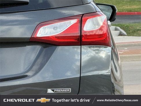 Used 2018 Chevrolet Equinox Premier image 8