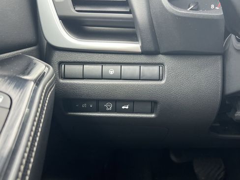 Used 2024 Nissan Rogue SV AWD/4WD image 12