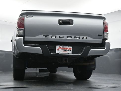 Used 2023 Toyota Tacoma TRD Sport AWD/4WD image 32