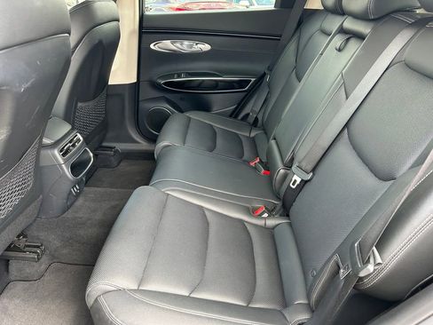 Used 2025 Genesis GV70 2.5T AWD/4WD image 15