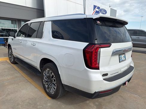 Used 2024 GMC Yukon XL SLT w/ SLT Luxury Package AWD/4WD image 14