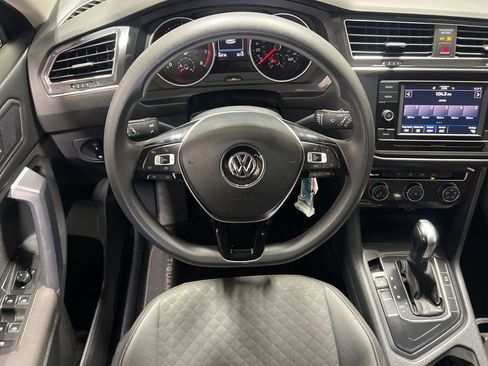 Certified 2021 Volkswagen Tiguan S image 15