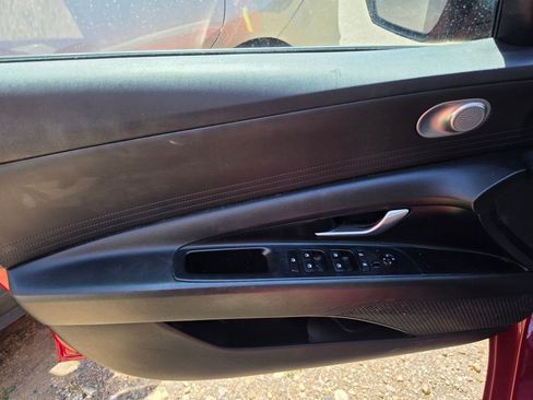 Used 2022 Hyundai Elantra SEL image 5
