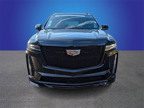 Certified 2024 Cadillac Escalade ESV V w/ LPO, Floor Liner Package image 8