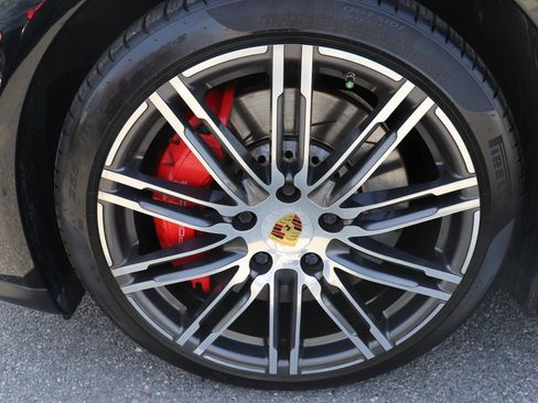 Used 2016 Porsche Panamera GTS w/ Premium Package Plus AWD/4WD image 40