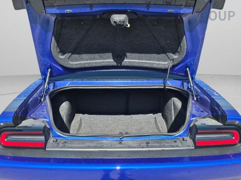 Used 2021 Dodge Challenger R/T Scat Pack w/ Scat Pack Stripe RWD image 27