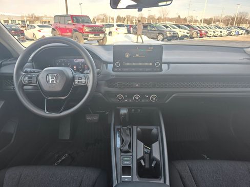 Used 2024 Honda Accord LX image 10