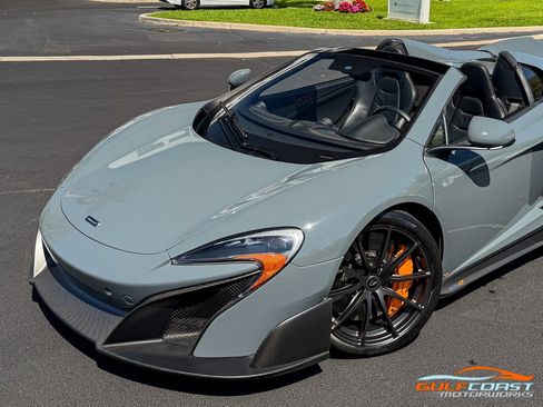 Used 2016 McLaren 675LT image 12