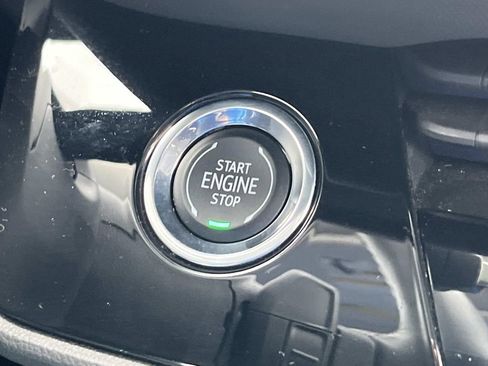 Used 2025 Buick Envision Preferred AWD/4WD image 36