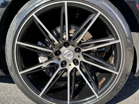 Used 2018 Chevrolet Camaro SS image 3