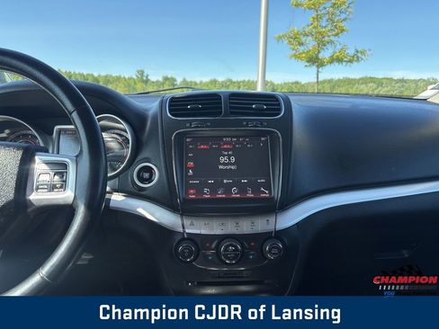 Used 2018 Dodge Journey GT w/ Driver Convenience Group FWD image 3