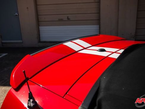 Used 2011 Ford Mustang Shelby GT500 w/ SVT Performance Pkg image 34