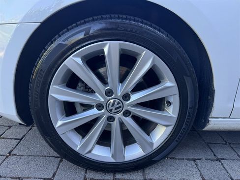 Used 2012 Volkswagen Golf TDI FWD image 10