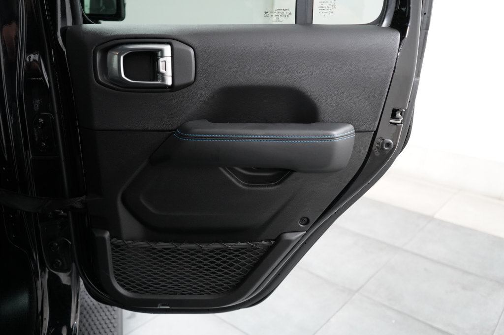 Used 2024 Jeep Wrangler High Altitude AWD/4WD image 29