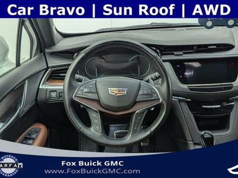 Certified 2023 Cadillac XT5 Sportv w/ LPO, Floor Liner Package AWD/4WD image 11