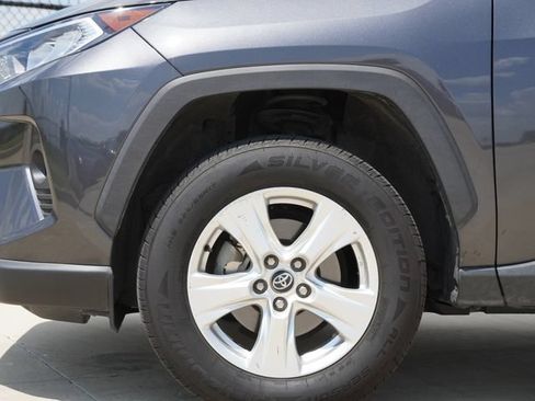 Used 2020 Toyota RAV4 XLE w/ Convenience Package AWD/4WD image 5