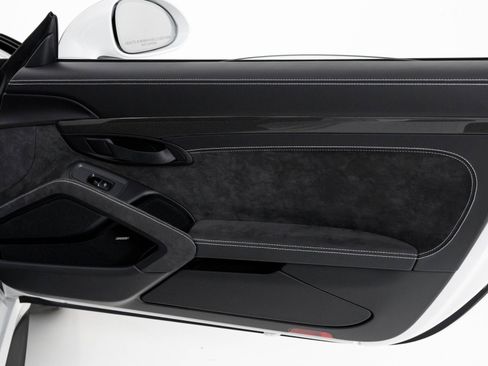 Used 2018 Porsche 911 GT2 RS image 42