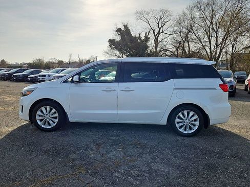 Used 2015 Kia Sedona EX FWD image 4