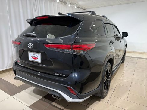 Used 2023 Toyota Highlander XSE AWD/4WD image 5