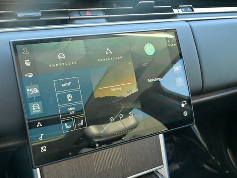 Used 2025 Land Rover Range Rover Long Wheelbase Autobiography image 25