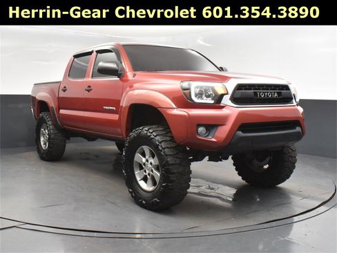 Used 2012 Toyota Tacoma PreRunner image 9