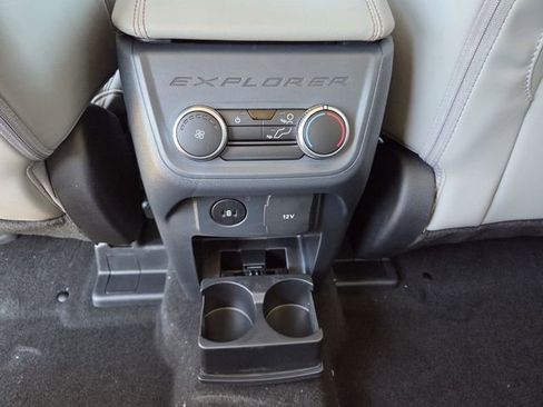 New 2026 Ford Explorer Active RWD image 18