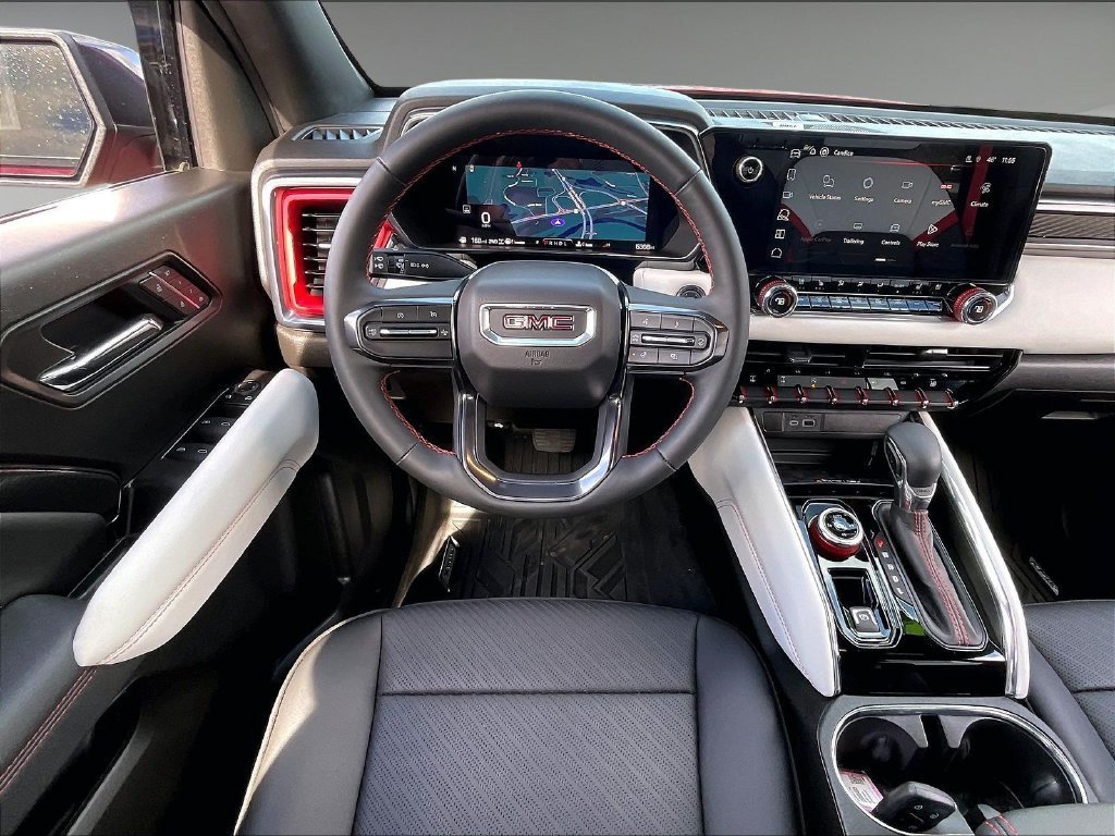 Used 2025 GMC Canyon AT4 w/ AT4X Package AWD/4WD image 16