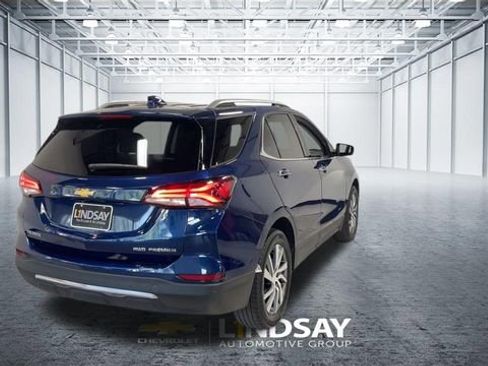 Used 2022 Chevrolet Equinox Premier AWD/4WD image 9