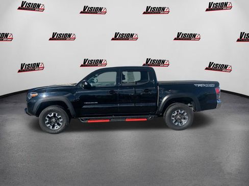 Used 2022 Toyota Tacoma TRD Off-Road image 8