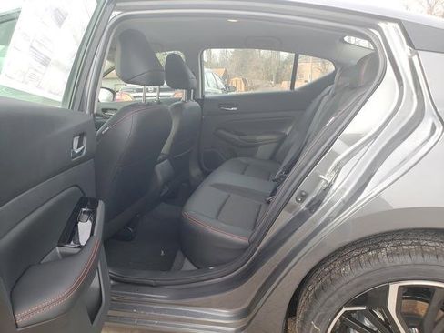 New 2025 Nissan Altima 2.5 SR image 12