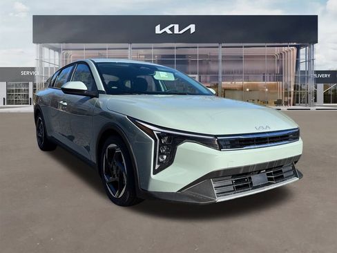New 2025 Kia K4 EX image 1