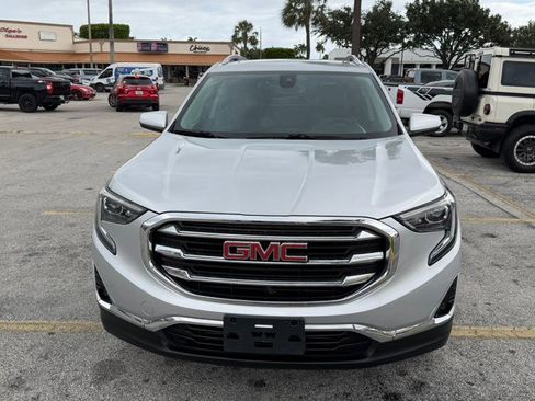Used 2018 GMC Terrain SLT w/ Infotainment Package II FWD image 2