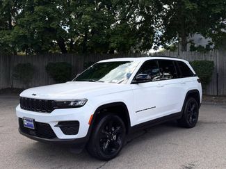Used 2024 Jeep Grand Cherokee Altitude AWD/4WD video 2