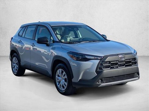 Used 2026 Toyota Corolla Cross L FWD image 3
