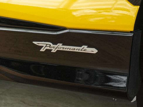 Used 2024 Lamborghini Urus Performante AWD/4WD image 86