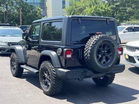 Used 2022 Jeep Wrangler Sport AWD/4WD image 5