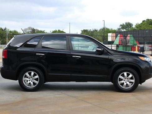 Used 2011 Kia Sorento 2WD image 13