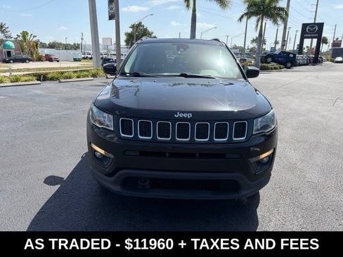 Used 2020 Jeep Compass Latitude FWD image 2