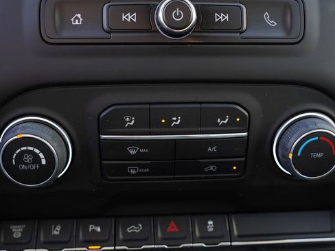 Certified 2024 Chevrolet Silverado 2500 Custom w/ Custom Value Package image 26