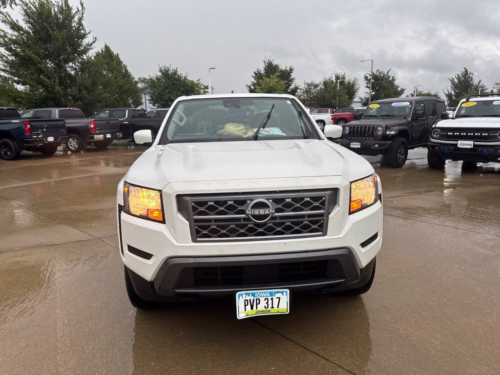Used 2022 Nissan Frontier SV w/ Technology Package AWD/4WD image 2