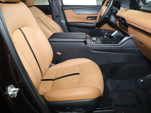 Certified 2025 MAZDA CX-90 3.3 Turbo S w/ Premium Plus image 28