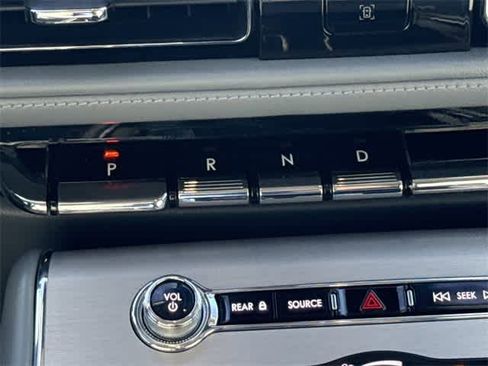 Used 2020 Lincoln Aviator Reserve w/ Equipment Group 202A image 18