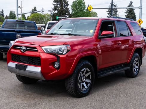 Used 2022 Toyota 4Runner TRD Off-Road AWD/4WD image 3