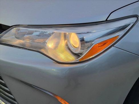 Used 2017 Toyota Camry LE FWD image 10