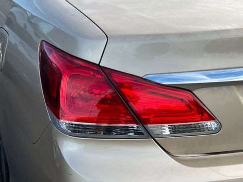 Used 2011 Toyota Avalon Limited FWD image 20