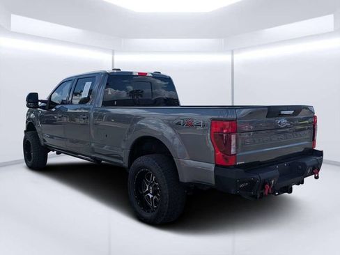 Used 2022 Ford F250 Lariat w/ Lariat Value Package AWD/4WD image 5