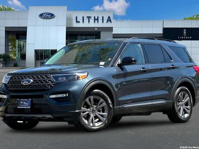 Certified 2023 Ford Explorer XLT w/ Equipment Group 202A
