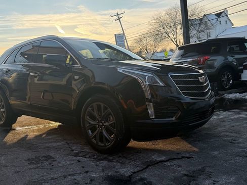 Used 2018 Cadillac XT5 Luxury w/ LPO, Black Ice Package FWD image 7