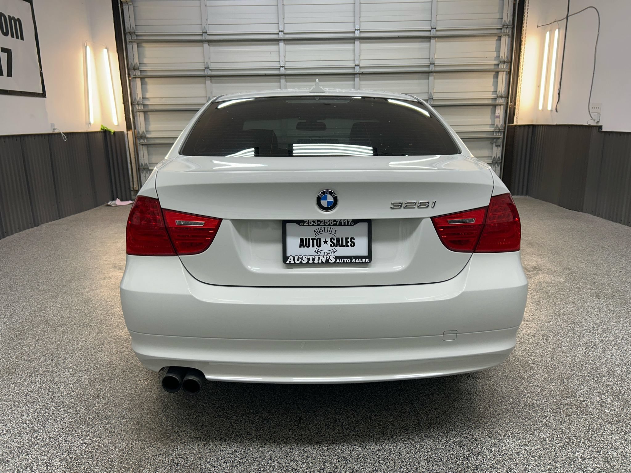 Used 2011 BMW 328i xDrive Sedan w/ Premium Pkg AWD/4WD image 5