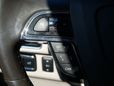 Used 2021 Lincoln Navigator Reserve image 27